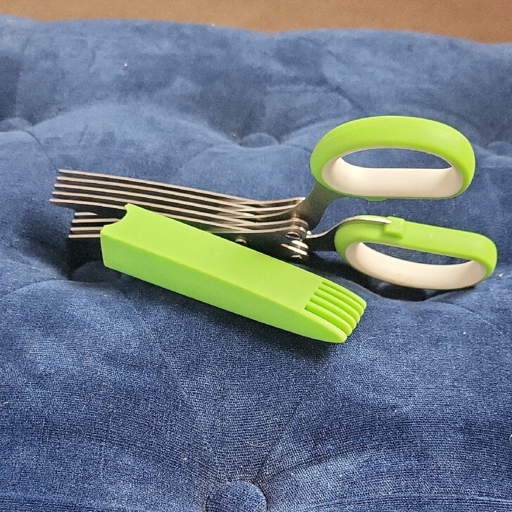 Brand New! Green Herb Scissors with Cover